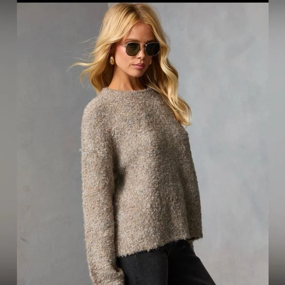 Vici - Crew Neck Sweater - Picture 3 of 8